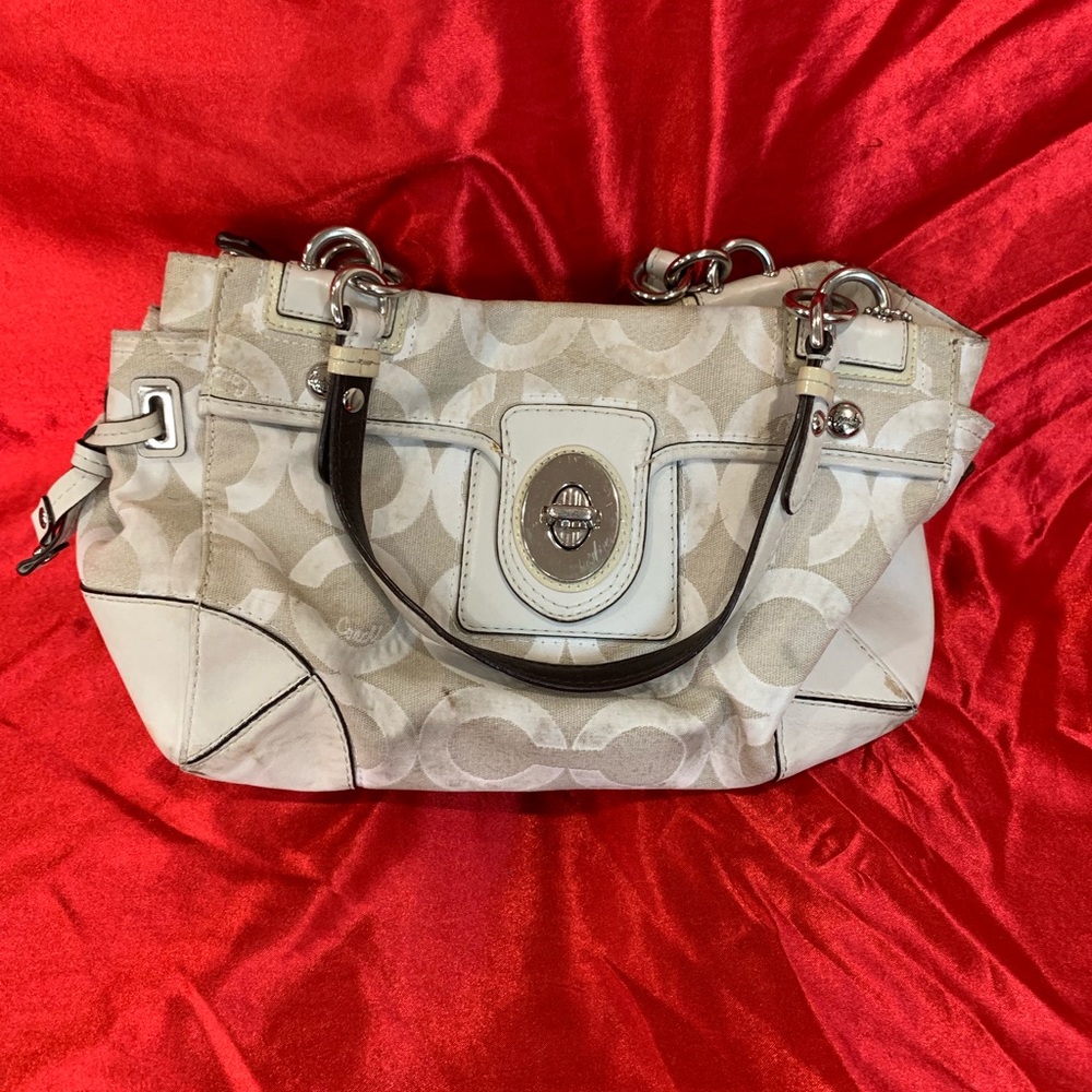 Authentic Coach Shoulder Purse in Ivory